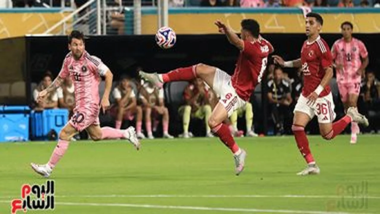 صحيفة برازيلية تحذر بالميراس من قوة الأهلي كخصم صعب لا يستهان به